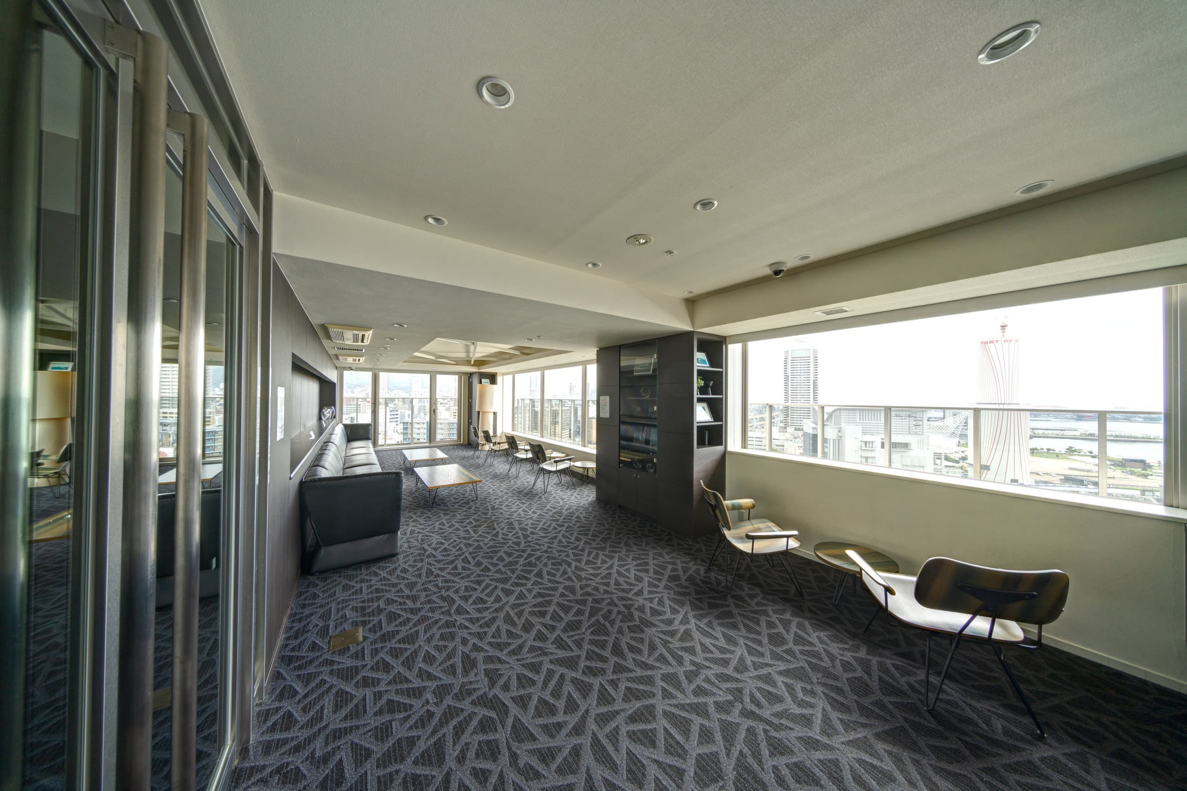 lounge17f.jpg